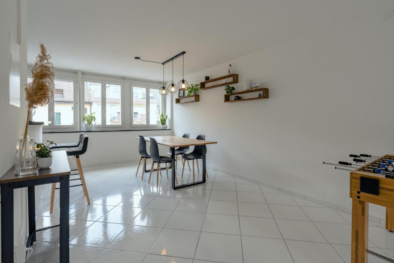 Apartment In The City Center With Free Parking 빌 외부 사진