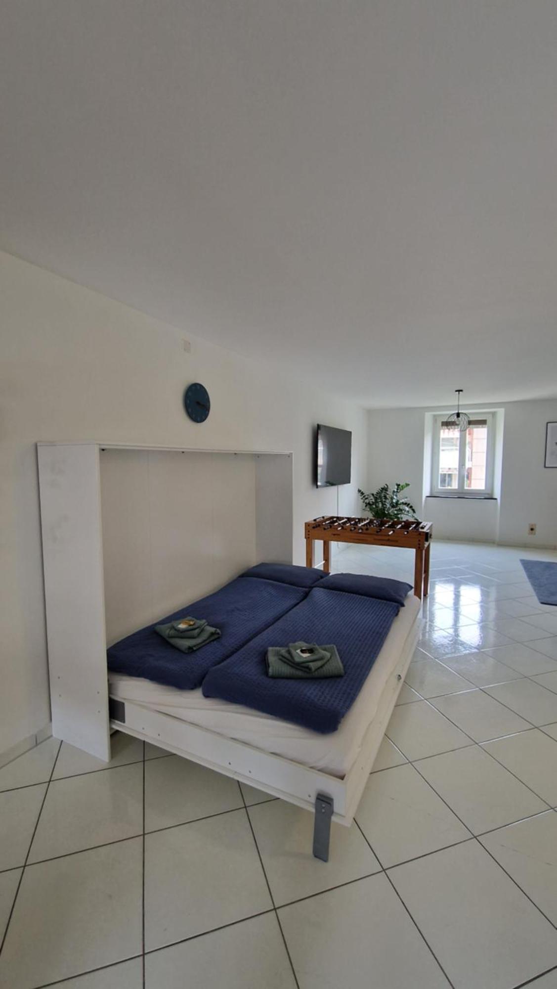 Apartment In The City Center With Free Parking 빌 외부 사진